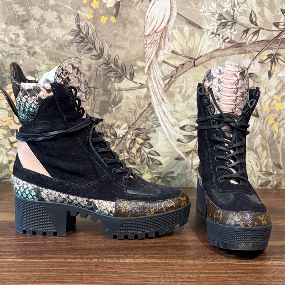 Louis Vuitton Laureate Pokerface Platform Desert Boots
